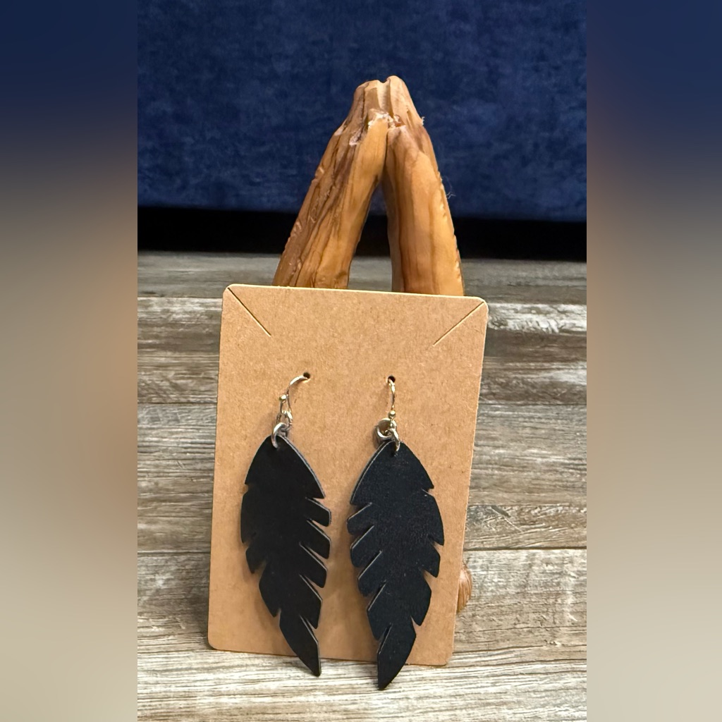 Chic Black Feather Earrings 12$